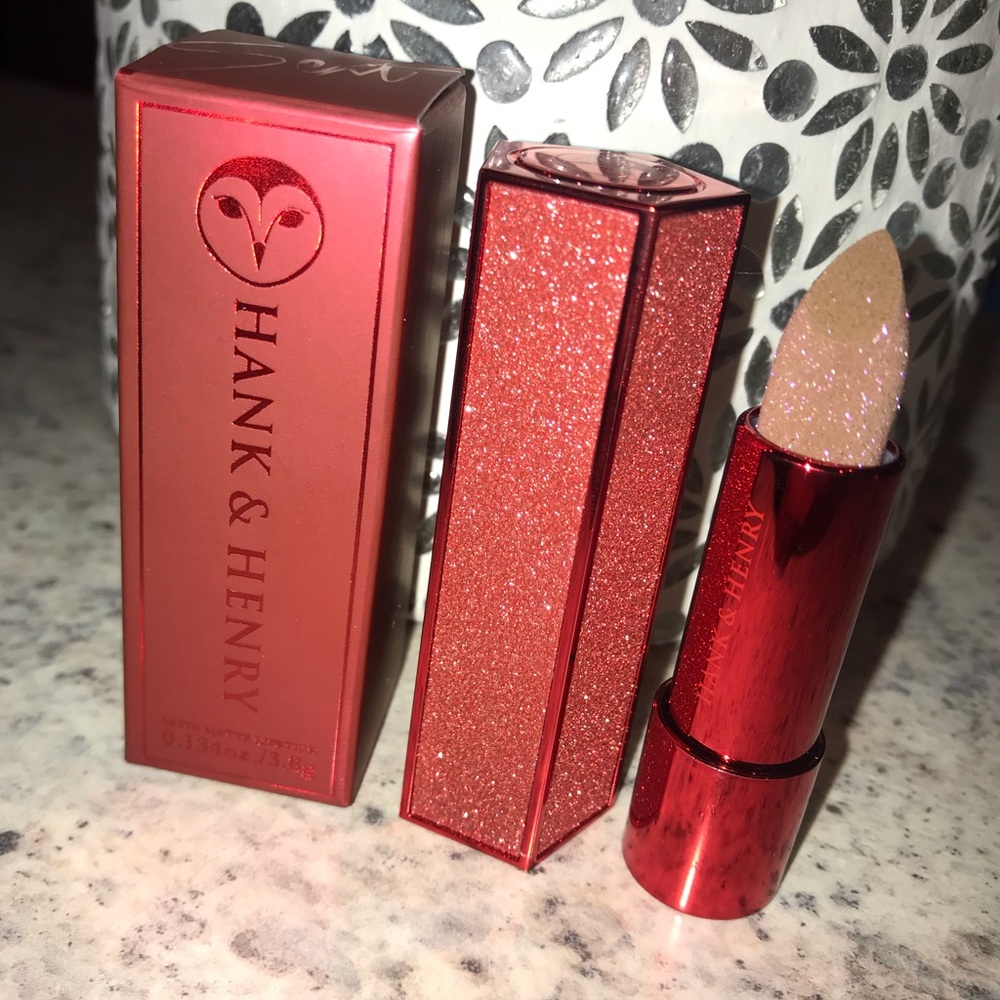 💄Hank & Henry Lip Love Luxe Lipstick💄